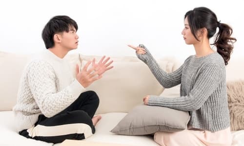 Nhờ cảnh sát minh oan 'không ngoại tình' khi vợ tin thầy bói online